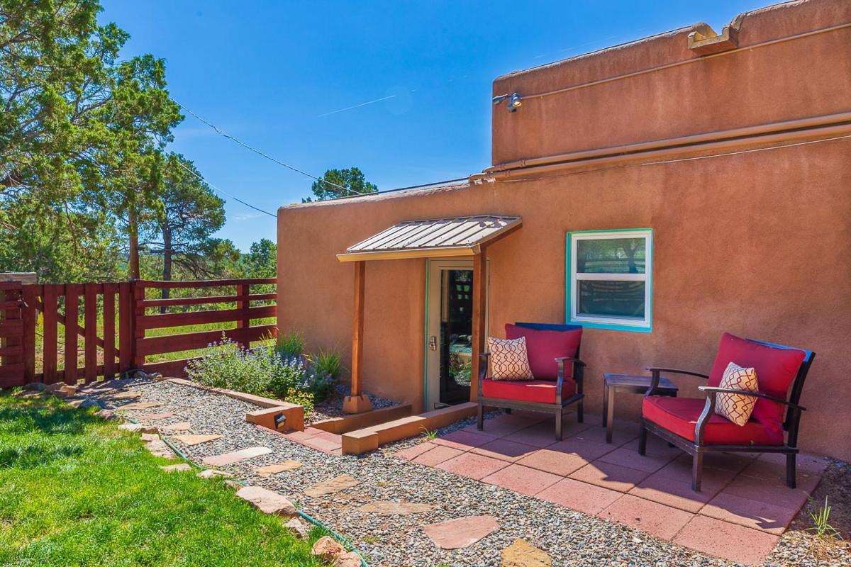 Pet Friendly Pinon Heaven Bed and Breakfast Canada de los Alamos Exteriör bild